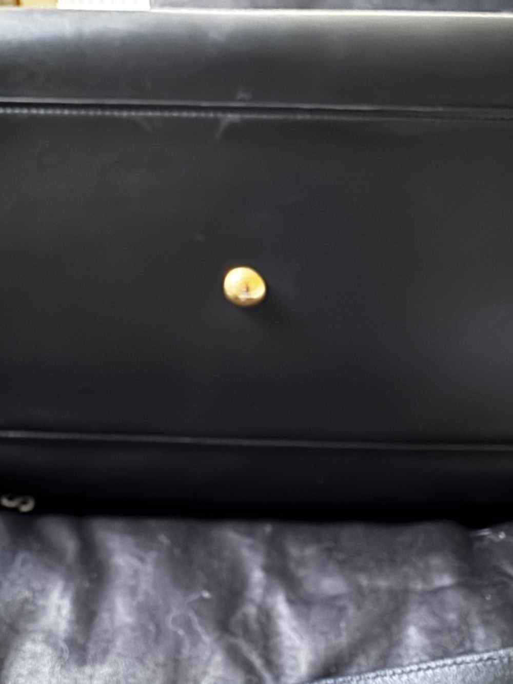 Saint Laurent Black Leather Classic Duffle 6 Bag with Gold Hardware - Picture 4 of 8